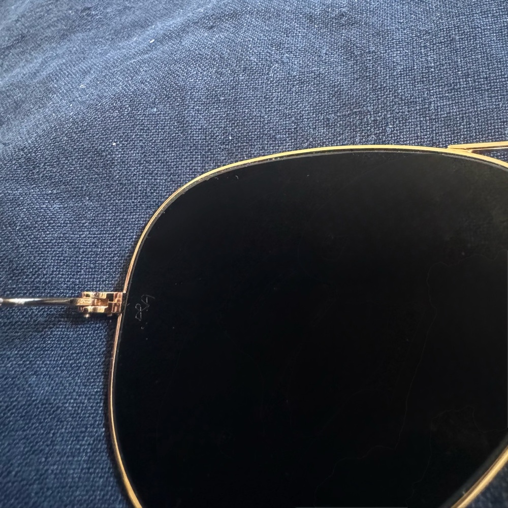 Ray-Ban Gold Frame Aviator Sunglasses - Picture 5 of 7